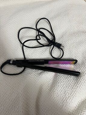 Conair InfinitiPRO Black Iridescent Hair Straightener
